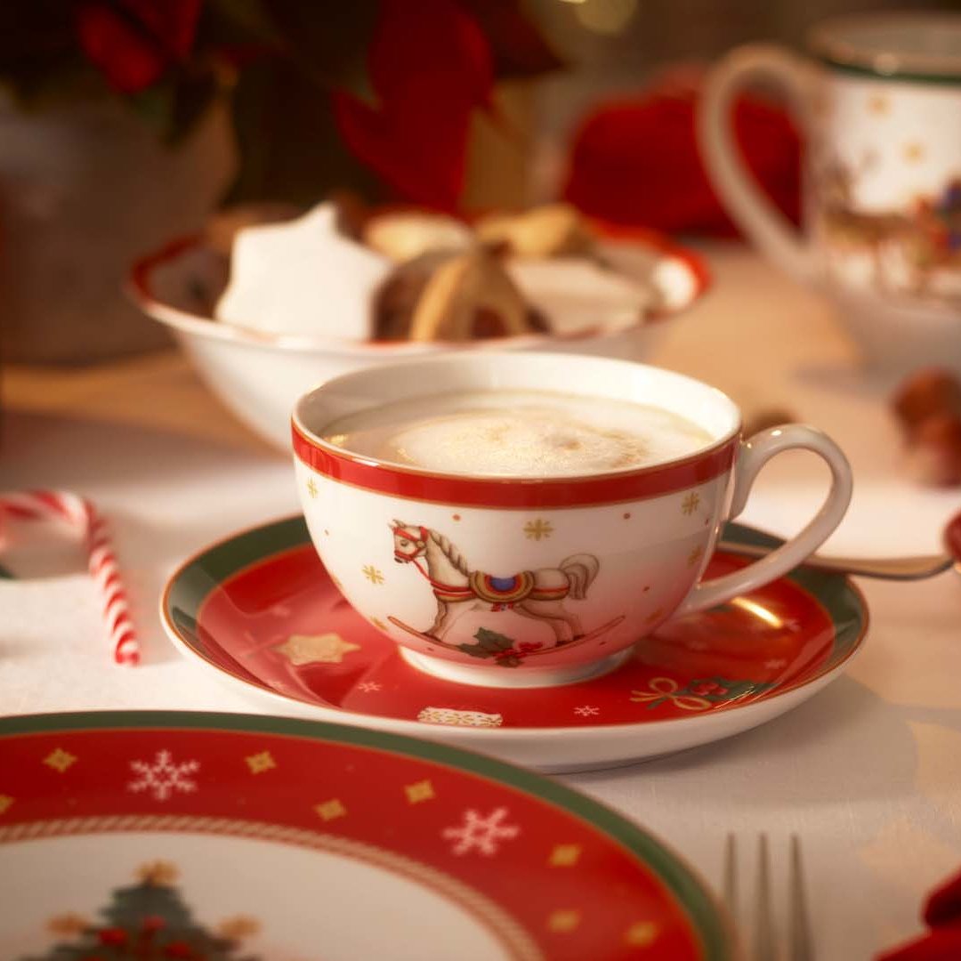 Decorated table with Hutschenreuther Happy Wintertime